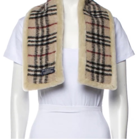 Burberry Shearling House Check Pattern - Picture 2 of 6